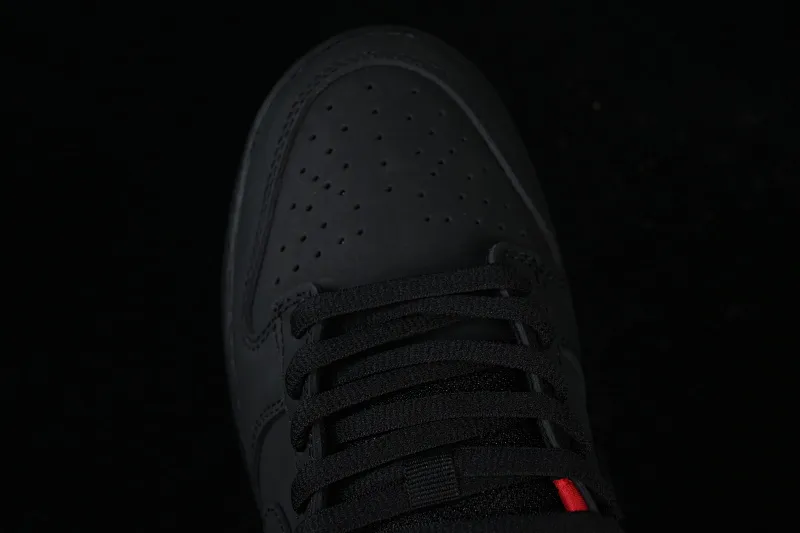 All Categories Nk SB Dunk Series Nk SB Dunk Low Low-top sneakers Supreme x Nike Dunk SB Dunk Low joint black low-top casual skateboard shoes HQ8487-001